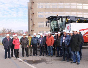 Экскурсия на Ростсельмаш для ставропольских аграриев как добрая традиция